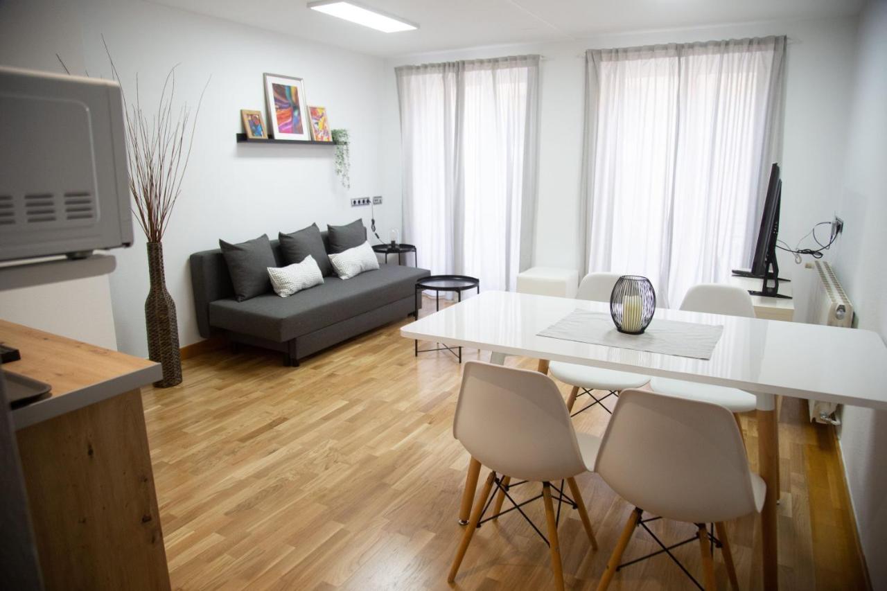 Appartement Elizabeth Towers à Almansa Extérieur photo